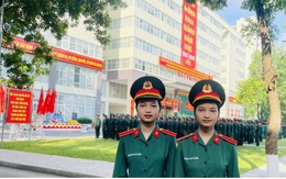Chị em song sinh cùng đạt 30 điểm vào Học viện Quân y