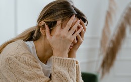 Anh em 'đấu tố' nhau trong đám tang mẹ vì chuyện không nhận tiền phúng điếu