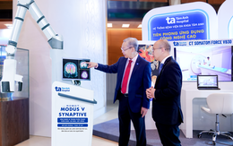 Bệnh viện Tâm Anh giới thiệu Robot AI tại Triển lãm thành tựu Y tế nổi bật ở tòa nhà Quốc hội