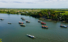 Siết chặt quản lý, đảm bảo an toàn du lịch đường thủy ở miền Trung