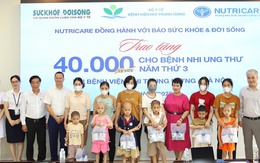 Nghìn ly sữa - nghìn hy vọng Báo Sức khỏe & Đời sống và Nutricare trao tặng bệnh nhi ung thư