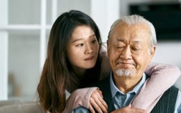 Lời bố nói trong bữa cơm 49 ngày mẹ mất khiến 5 con gái nghẹn lòng