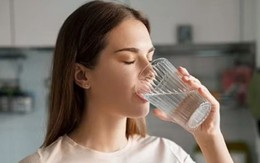 7 dấu hiệu cảnh báo cơ thể thiếu nước: Đừng bỏ qua nếu không muốn ảnh hưởng sức khỏe