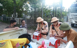 CSGT Hà Nội mạnh tay dẹp loạn xe ‘khủng’ phá đường Vân Trì