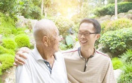 Tuổi xế chiều cô đơn, cụ ông nhận được tình thương từ hàng xóm và cái kết xúc động đến bật khóc