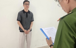 Gã trai lén quay cảnh nhạy cảm rồi cưỡng dâm bạn gái cũ