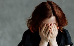 Em gái út bị đuổi thẳng cổ vì đem 1 triệu đồng đến cúng 49 ngày cha