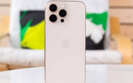 Giá iPhone 16 Pro Max, iPhone 16 Pro mới nhất chạm đáy kỷ lục, khi iPhone 17 Pro Max xuất hiện