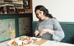Hồ Quỳnh Hương ăn chay trường gần 20 năm, sức khoẻ và cuộc sống đều tốt lên, gia đình từ phản đối cũng bắt đầu ăn chay