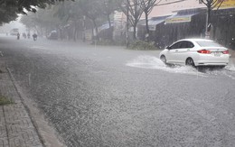 Tin bão mới nhất: Bão số 10 áp sát đất liền Trung Bộ, nơi nào tâm điểm mưa to?