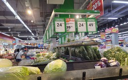 Bão số 10 mưa ngập khắp nơi, siêu thị tung khuyến mại thực phẩm, người tiêu dùng an tâm chi tiêu