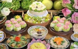 Mẹ đảm đứng bếp 4 tiếng, làm mâm cỗ Rằm tháng 7 đẹp mỹ mãn