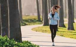 10 thói quen xấu khi đi bộ âm thầm phá hủy khớp