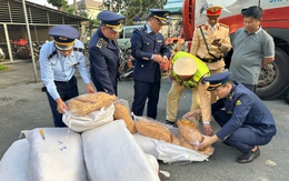 Ngăn chặn 3 tạ ruốc bông mốc, hỏng tuồn ra thị trường