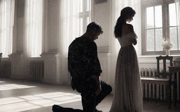 Bố mẹ ăn mừng khi tôi ly hôn vợ khuyết tật, 2 tháng sau tôi phải quỳ xuống xin cô ấy tái hôn