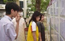 Cuộc đua vào lớp 10 “nóng” dần, phụ huynh Hà Nội vẫn thấp thỏm chờ chốt môn thứ 3