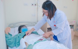 Người phụ nữ 49 tuổi nguy kịch sau hút mỡ bụng tại một phòng khám tư nhân: Bác sĩ cảnh báo nguy cơ làm đẹp cuối năm tại các cơ sở thiếu an toàn  