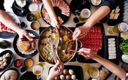 Nhà hàng anh trai khai trương, tôi xấu hổ với đồng nghiệp vì lỡ rủ họ đến ăn