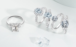 Giá vàng vẫn ở mức cao, nên chọn nhẫn cầu hôn loại nào?