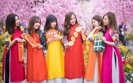 Tết này diện đồ gì để trẻ trung và mang lại may mắn?