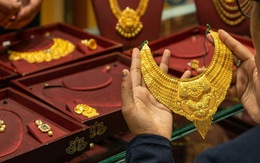 Năm 2026 nên mua trang sức vàng tây hay vàng ta để giữ giá?