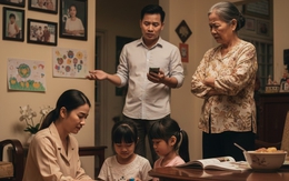 Không khí gia đình căng thẳng vì bố mẹ can thiệp quá sâu chuyện vợ tôi dạy con