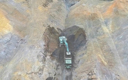 Tiếp vụ những bất cập tại Khu tái định cư Bản Áng ở Thái Nguyên: Theo dấu hành trình xe tải