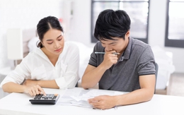 Tết vui vẻ, hết cãi nhau khi vợ chồng tôi 'chốt' bố mẹ ai người nấy biếu