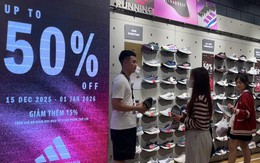 Đua nhau giảm giá đầu năm mới: Người tiêu dùng được lợi hay mắc bẫy khuyến mại quen thuộc?