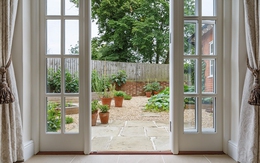 Phong thủy cửa nhà gia chủ cần biết trong năm 2026 mang đến nhiều tài lộc cũng như vận may