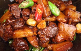 Công thức làm thịt ba chỉ rang cháy cạnh vàng óng mà không khô từ mẹo pha nước sốt chuẩn vị