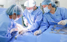 Nhau tiền đạo, u xơ tử cung lớn bít đường ra thai nhi, thai phụ 35 tuổi được mổ 3 trong 1