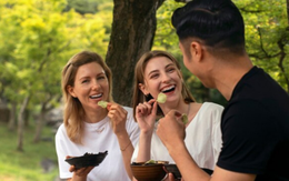Ngắt lời người thân - thói quen nhỏ tạo khoảng cách lớn trong gia đình