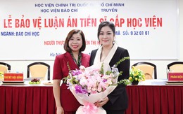 Hoa hậu Nguyễn Thị Huyền trở thành Tiến sĩ Báo chí ở tuổi 41