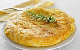 Mẹo chiên trứng viền giòn rụm, bên trong mềm xốp: Chỉ cần thay đổi 1 chi tiết này!