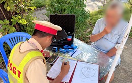 Xử phạt người đàn ông 72 tuổi sử dụng thẻ nhận dạng lái xe của con trai điều khiển xe tải