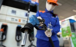 Thuế xăng dầu sẽ tiếp tục được giảm đến hết năm 2026