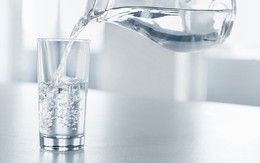 Người bệnh ung thư uống nước thế nào là hợp lý?