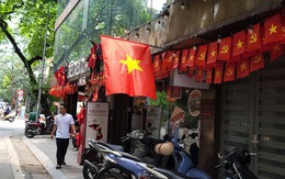 Hà Nội: Treo cờ Tổ quốc dịp kỷ niệm 72 năm Ngày Giải phóng Thủ đô