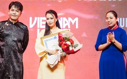 Cẩm Ly bất ngờ nhận tin vui ở tuổi trung niên