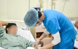 Cấp cứu cận Tết: Người đàn ông 57 tuổi ở Hà Nội chấn thương nặng ở tay do chặt thịt gà