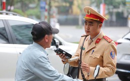 Hơn 800 trường hợp vi phạm nồng độ cồn bị xử lý trong trưa mùng 1 Tết Bính Ngọ
