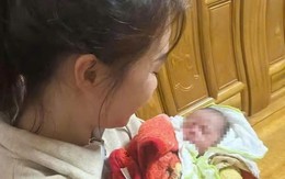 Phát hiện bé trai bị bỏ rơi kèm lá thư xin lỗi