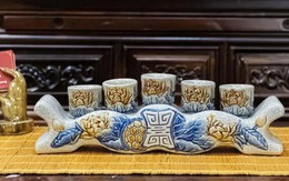 Vì sao cần thay nước, dâng nước trên bàn thờ khi thắp hương?