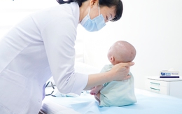 Kỳ tích: Bé sinh non 600g mang 3 đột biến gene hiếm hồi sinh kỳ diệu