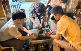 Chi phí quá nhiều, tôi không dám về quê đón Tết