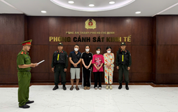 Xóa sổ đường dây làm giả hơn 10.000 chai nước hoa mang thương hiệu nổi tiếng Chanel, BVL, Burberry, Versace