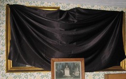 Đây là lý do vì sao phải che bàn thờ khi nhà có người mất