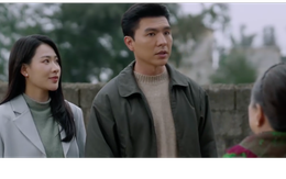 Giây phút xúc động chia tay Minh Kiên trở về đơn vị