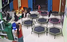 Clip táo tợn xông vào phòng tập thể dục cướp dây chuyền